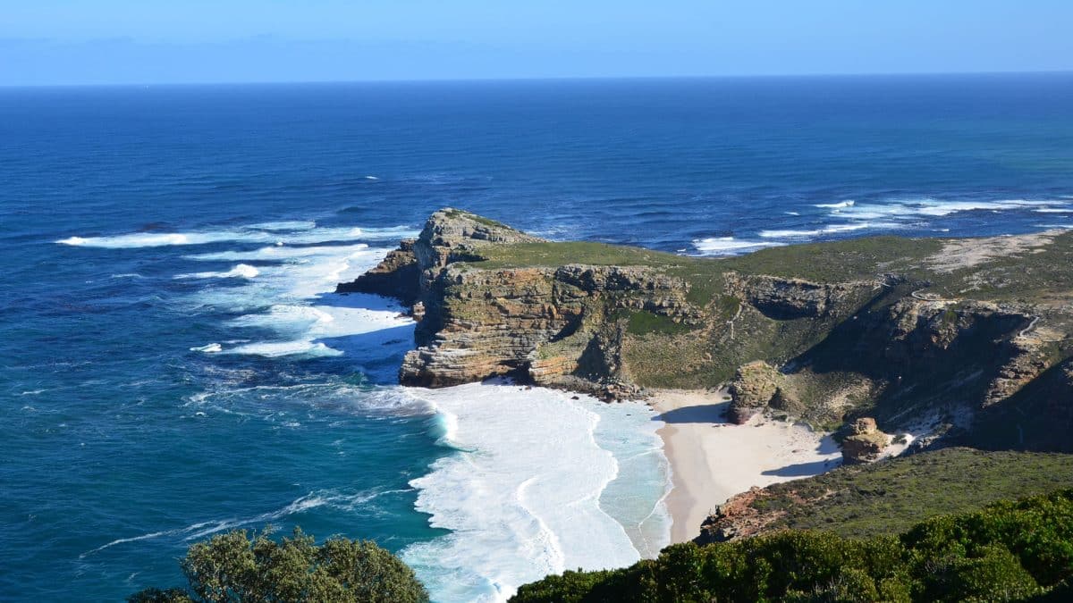 la spiaggia di capo di buona speranza vista dal cape point
